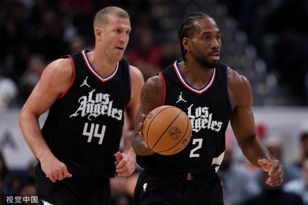 体育市场中 体育市场中