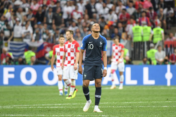 由于对战绩 由于对战绩