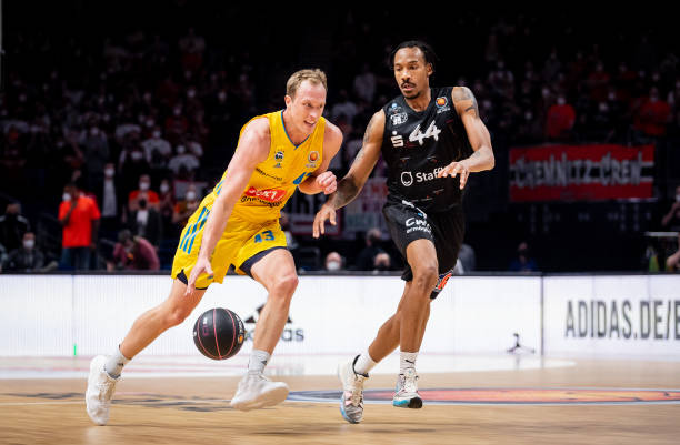 下半场的一 下半场的一